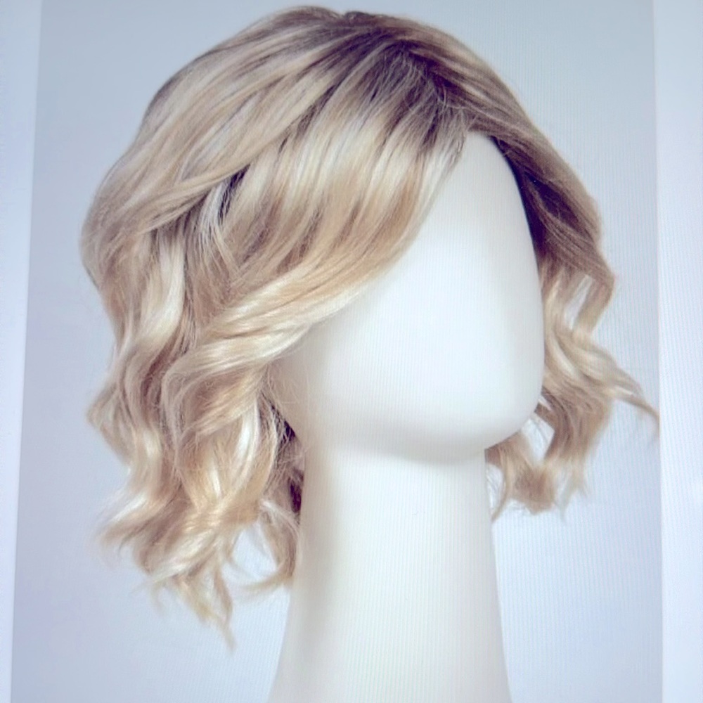 Blonde Wavy Hair Wig- FINAL PRICE REDUCTION